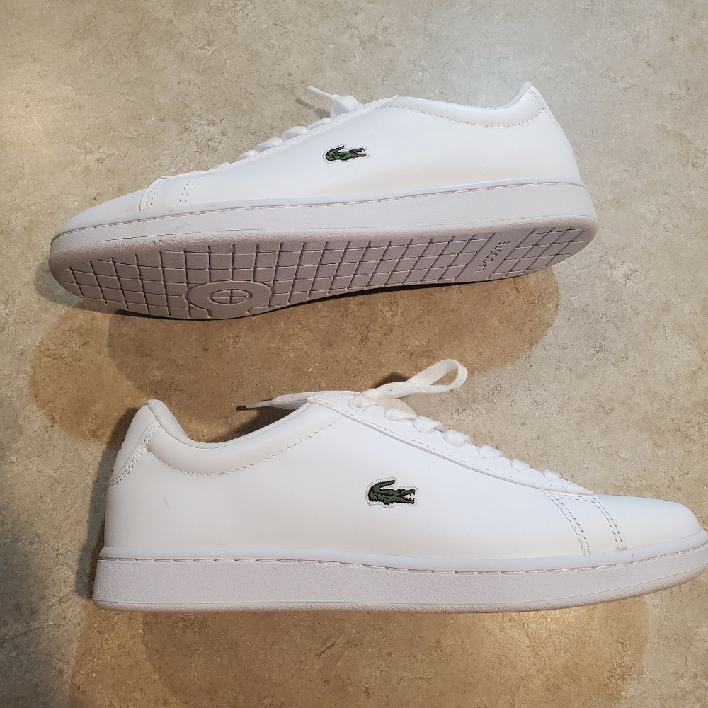 Like New Lacoste womens Tennis shoes